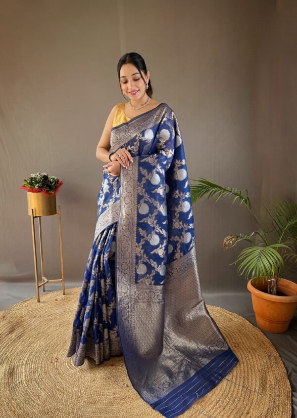 Handloom Cotton Saree – Ethnic Beauty - Image 2
