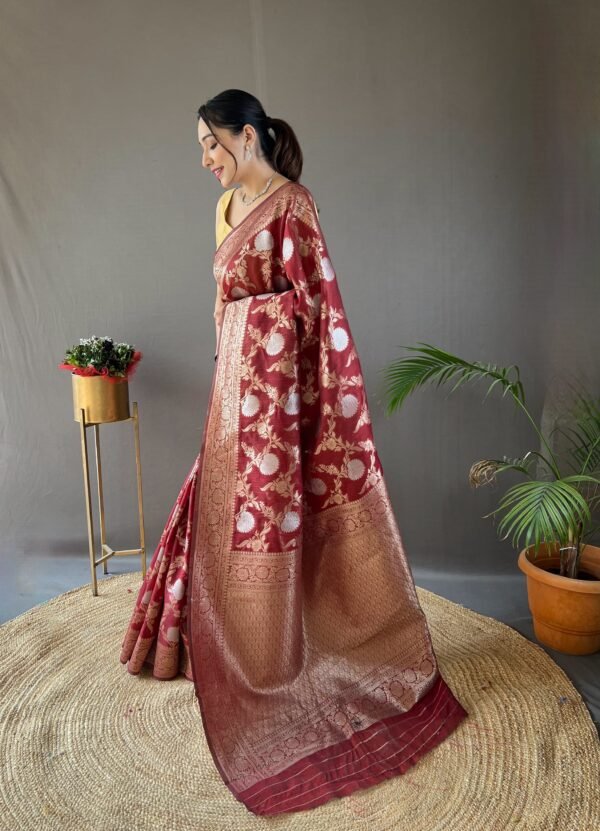 Digital Print Saree – Trendy Prints - Image 3