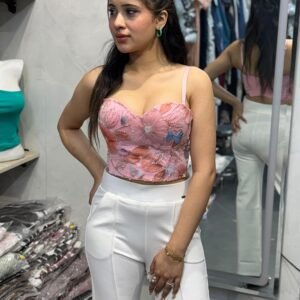 Berrylush Sweetheart Neck Puff Sleeve Styled Back Crop Top