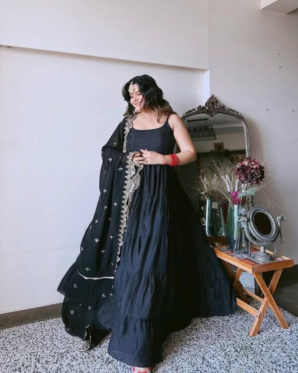 Velvet Salwar Kameez – Winter Party Look