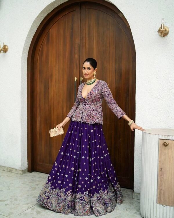 Pakistani Style Suit – Elegant Formal Wear - Image 7