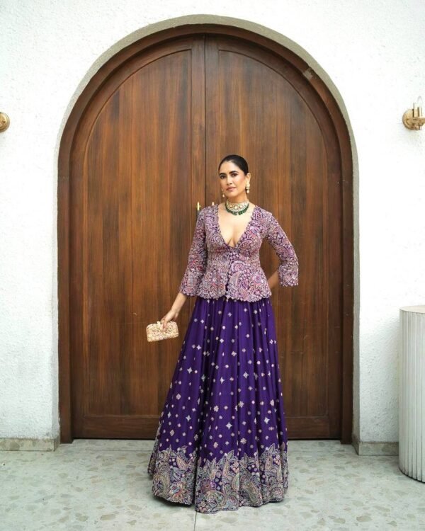 Pakistani Style Suit – Elegant Formal Wear - Image 6
