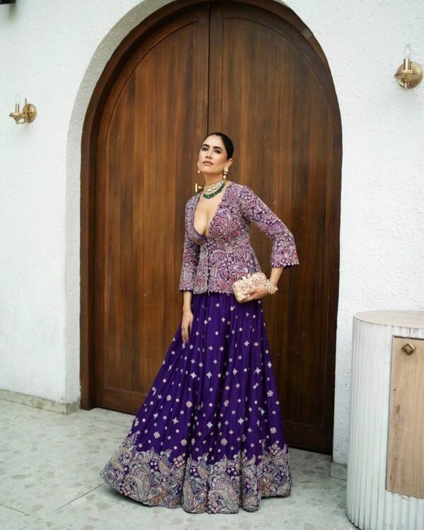 Pakistani Style Suit – Elegant Formal Wear - Image 5