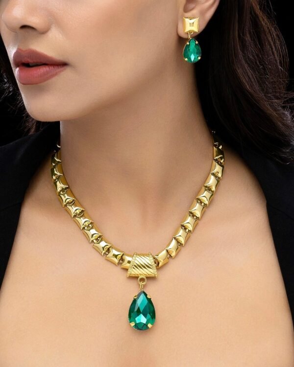 Nehaff Anti-Tarnish Emerald Crystal Necklace Set With Earrings